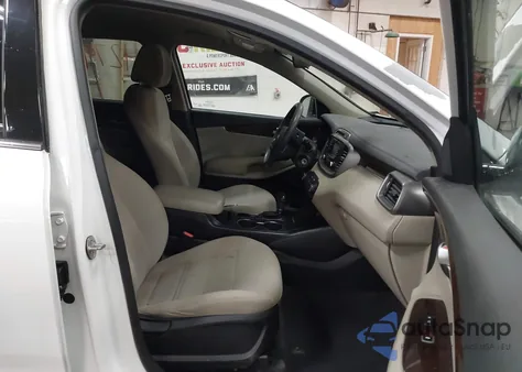 2016 Kia Sorento 2.4L Lx из США, поврежденный, VIN 5XYPGDA39GG020035